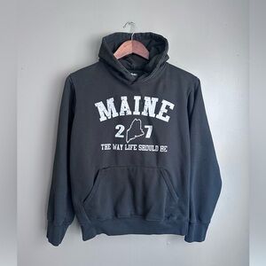 Maine Pullover Hoodie Size Small Black White Beach inspired Preppy Hoodie